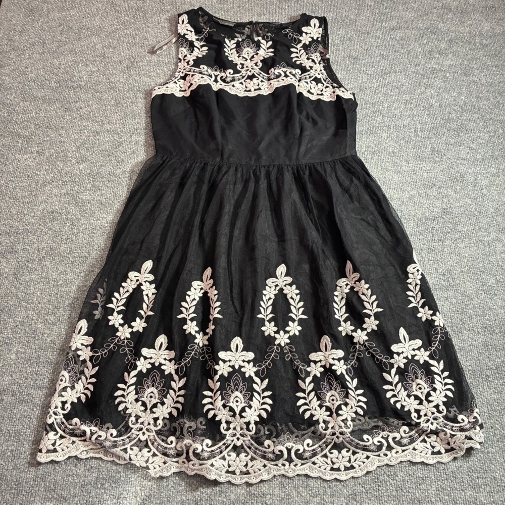 Muse Lace Dress Womens 12‎ Black White Floral Embroidered Fit Flare